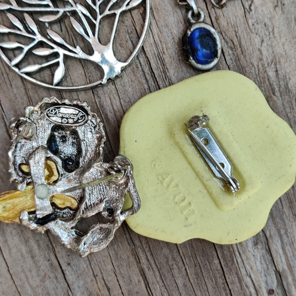 Large 35 piece vintage-now jewelry lot - Picture 16 of 16